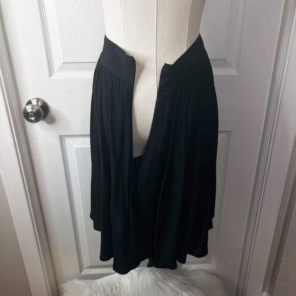 Trashy Diva by Candice Gwinn | Short Black Rayon Skirt | High Waist | Sz 8 - Picture 4 of 6